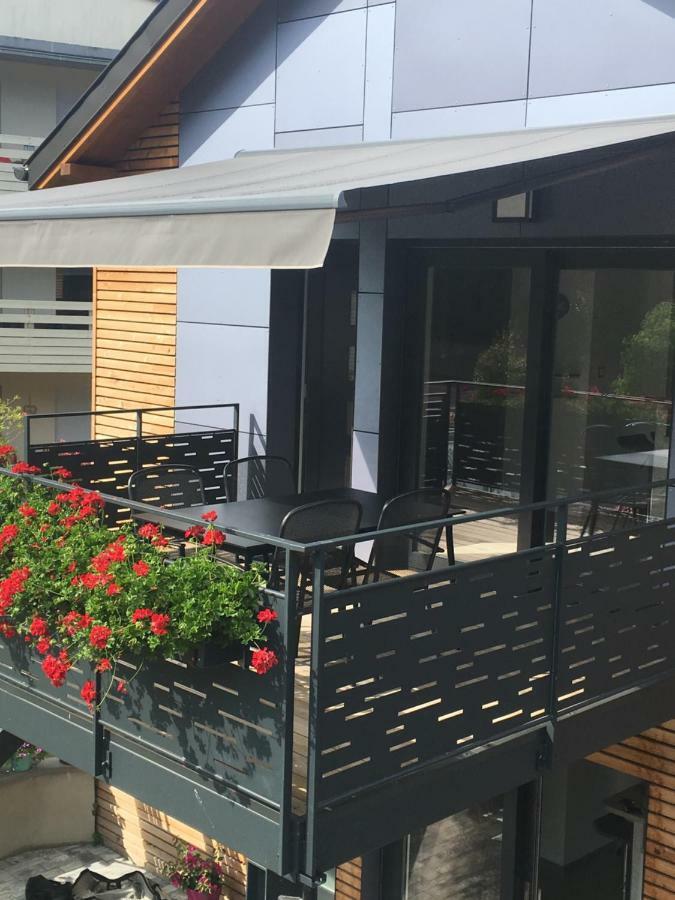 Au Jardin De Lina Apartment Лапутроа Екстериор снимка
