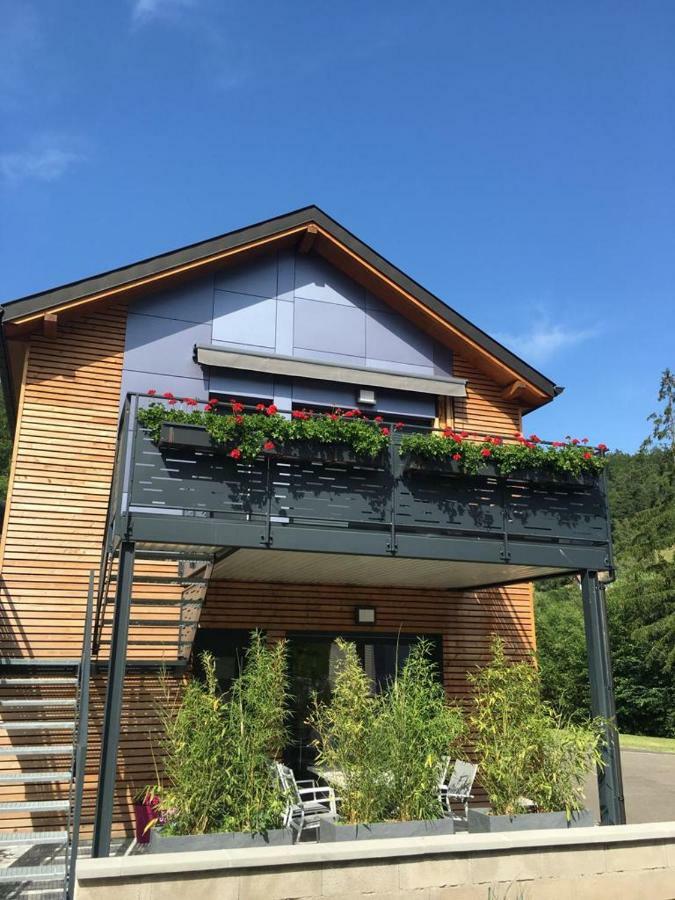 Au Jardin De Lina Apartment Лапутроа Екстериор снимка
